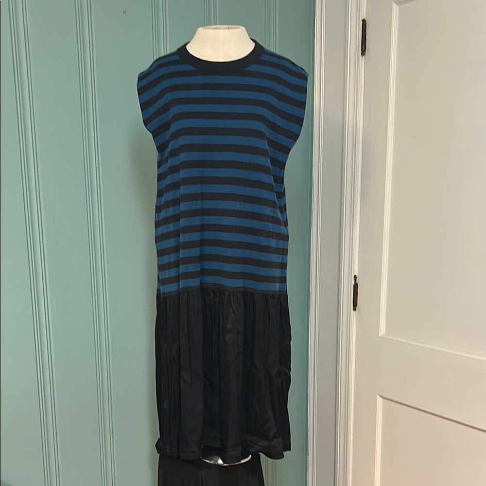 Uniqlo Striped Midi Sleeveless Sweatshirt Dress in Teal and Black